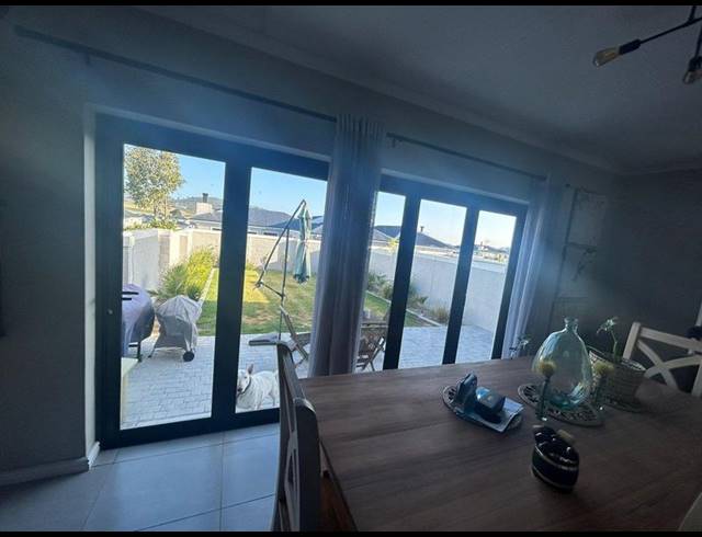 3 BEDROOM PROPERTY TO RENT IN PROTEA HEIGHTS